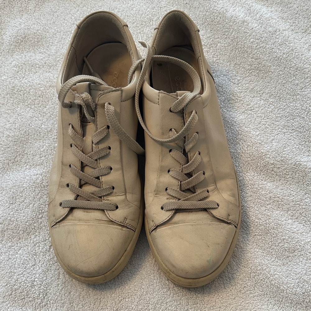 Ecco Ladies Low-Profile Leather Sneakers